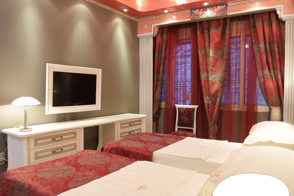 Hotel Boutique Villa Fernando Tirana Chambre photo