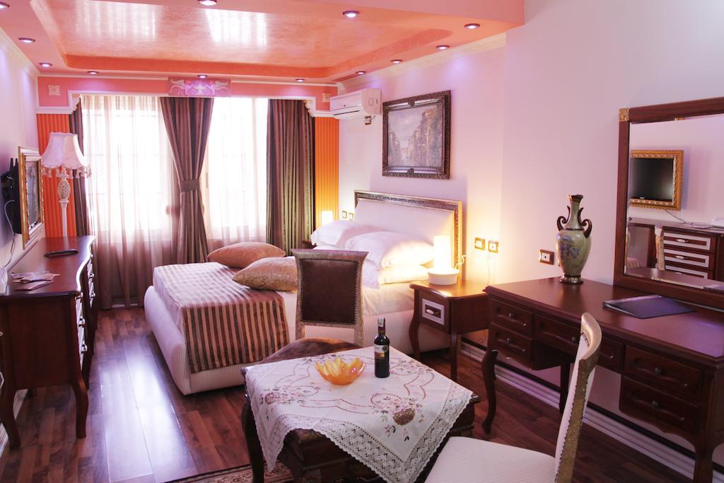 Hotel Boutique Villa Fernando Tirana Chambre photo